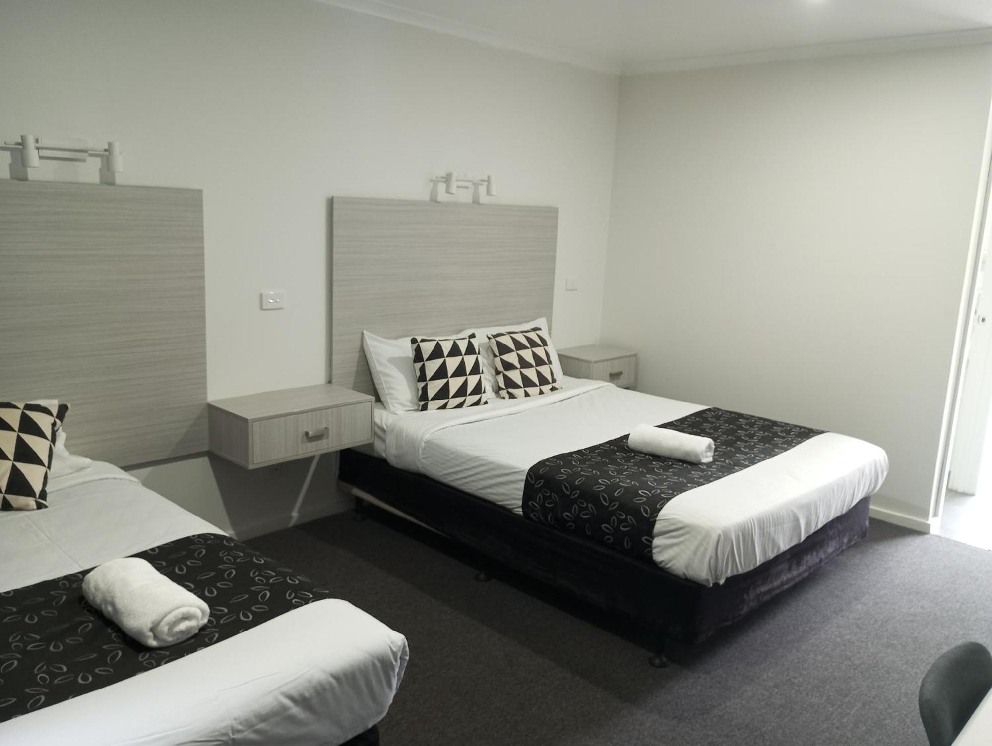 Big Valley Lakeside Paradise Motor Inn Shepparton Esterno foto