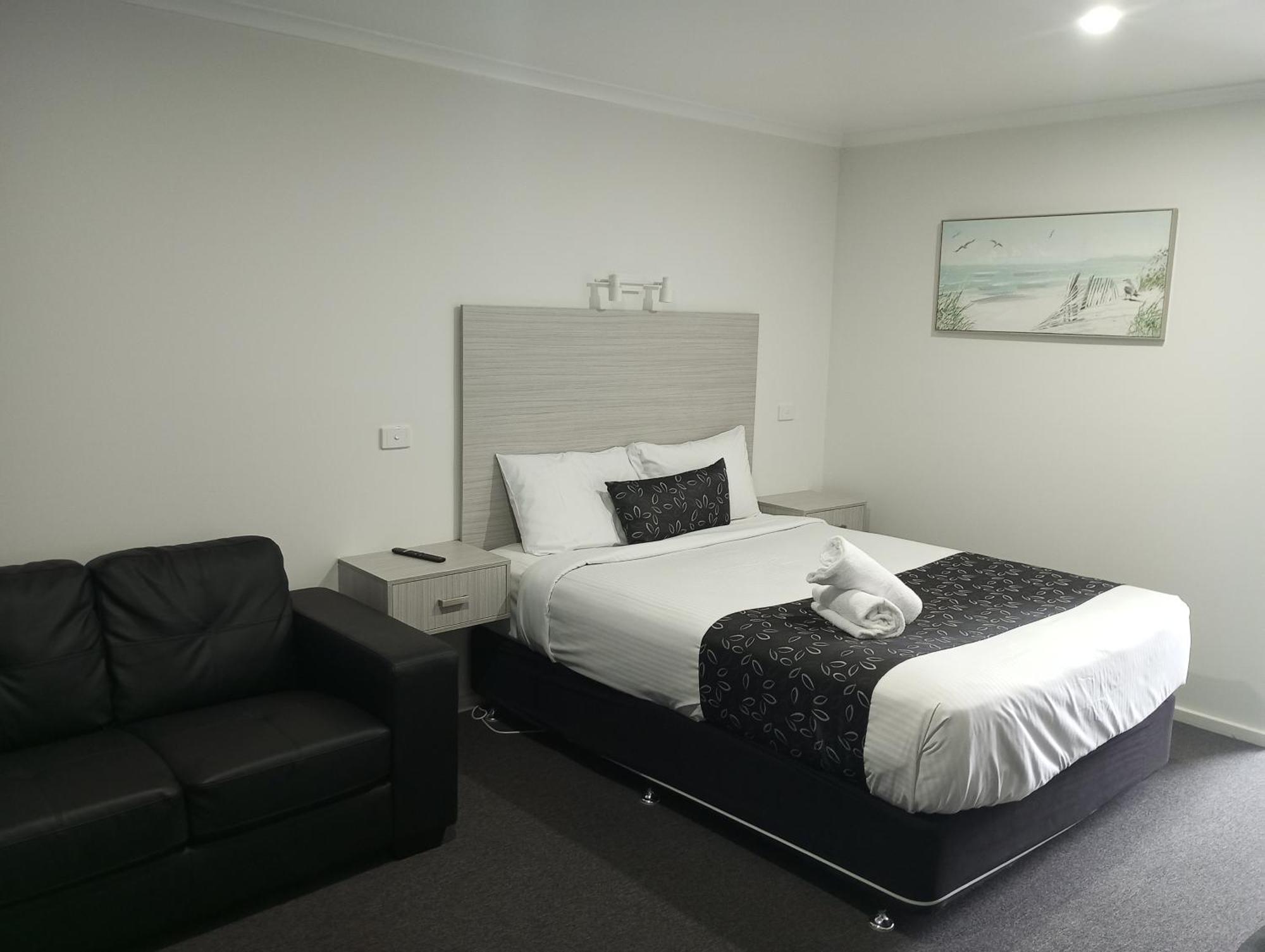 Big Valley Lakeside Paradise Motor Inn Shepparton Esterno foto