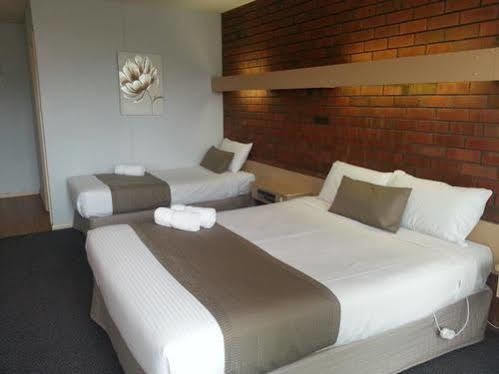 Big Valley Lakeside Paradise Motor Inn Shepparton Esterno foto